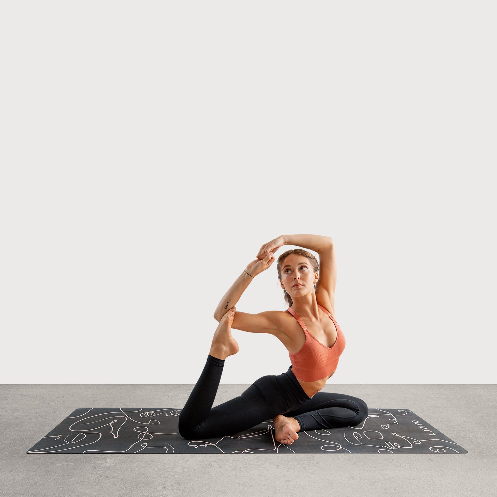Grand tapis de yoga pliable neutre