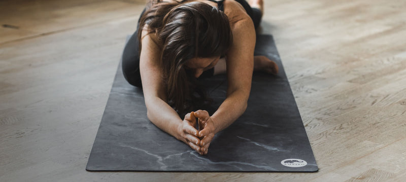 Hot Yoga: Tropische Temperaturen und schweißtreibende Asanas